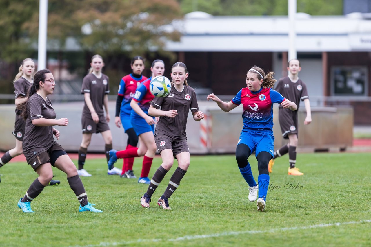 Bild 256 - wCJ VfL Pinneberg3 - St.Pauli : Ergebnis: 2:1